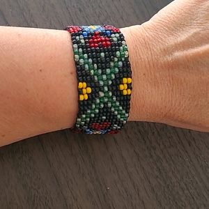 Women Bead Woven Handmade  bracelet New! 7.5"